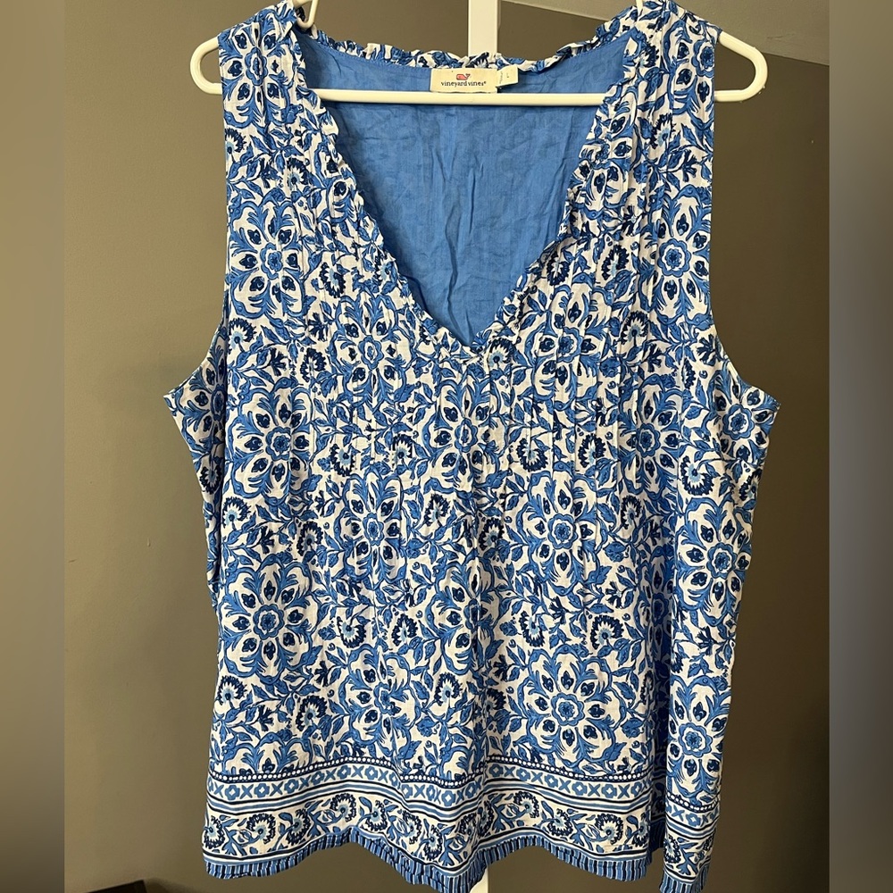 Vineyard Vines Blue and White Floral Blouse